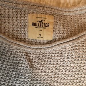 Hollister sweater size small